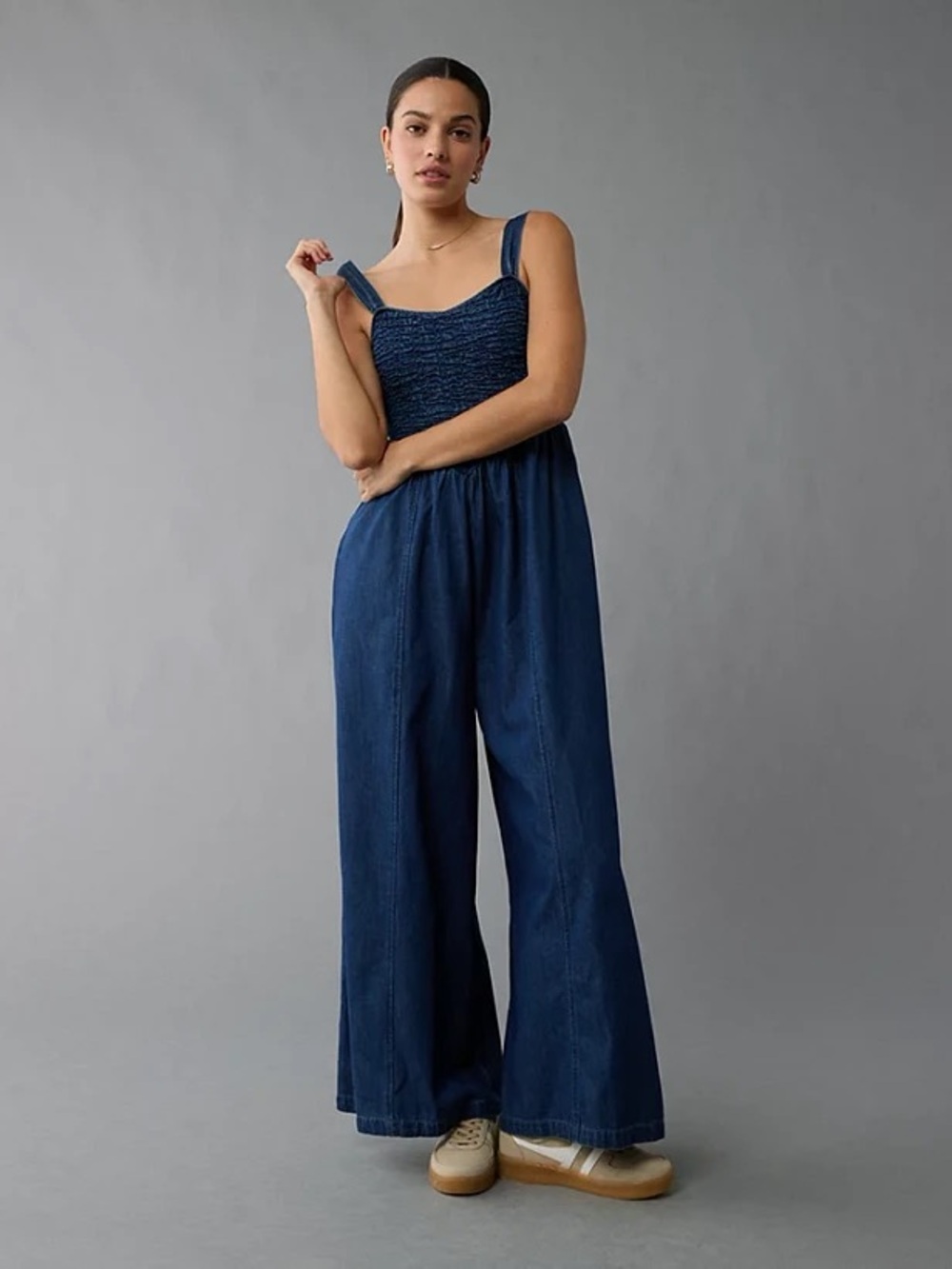 AE Smocked Sweetheart Denim Jumpsuit Wide leg Women’s size medium